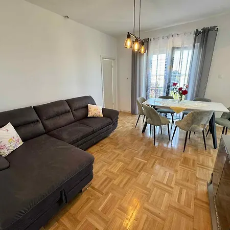 Appartement In 50541